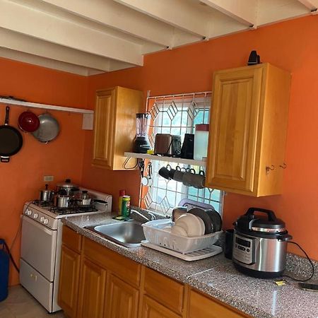 Apartamento Cool Breeze Mobay Montego Bay Exterior foto
